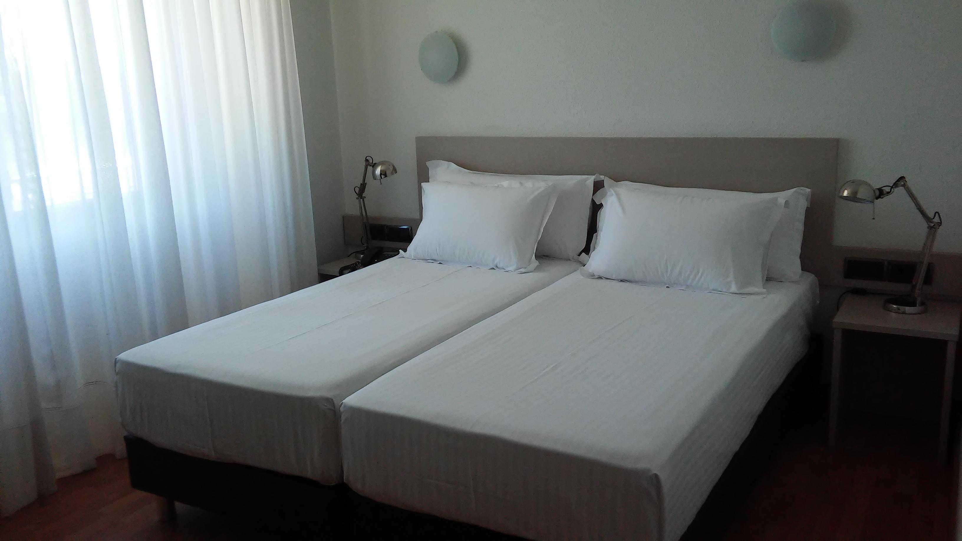 Hotel Los Angeles Guarnizo Zewnętrze zdjęcie