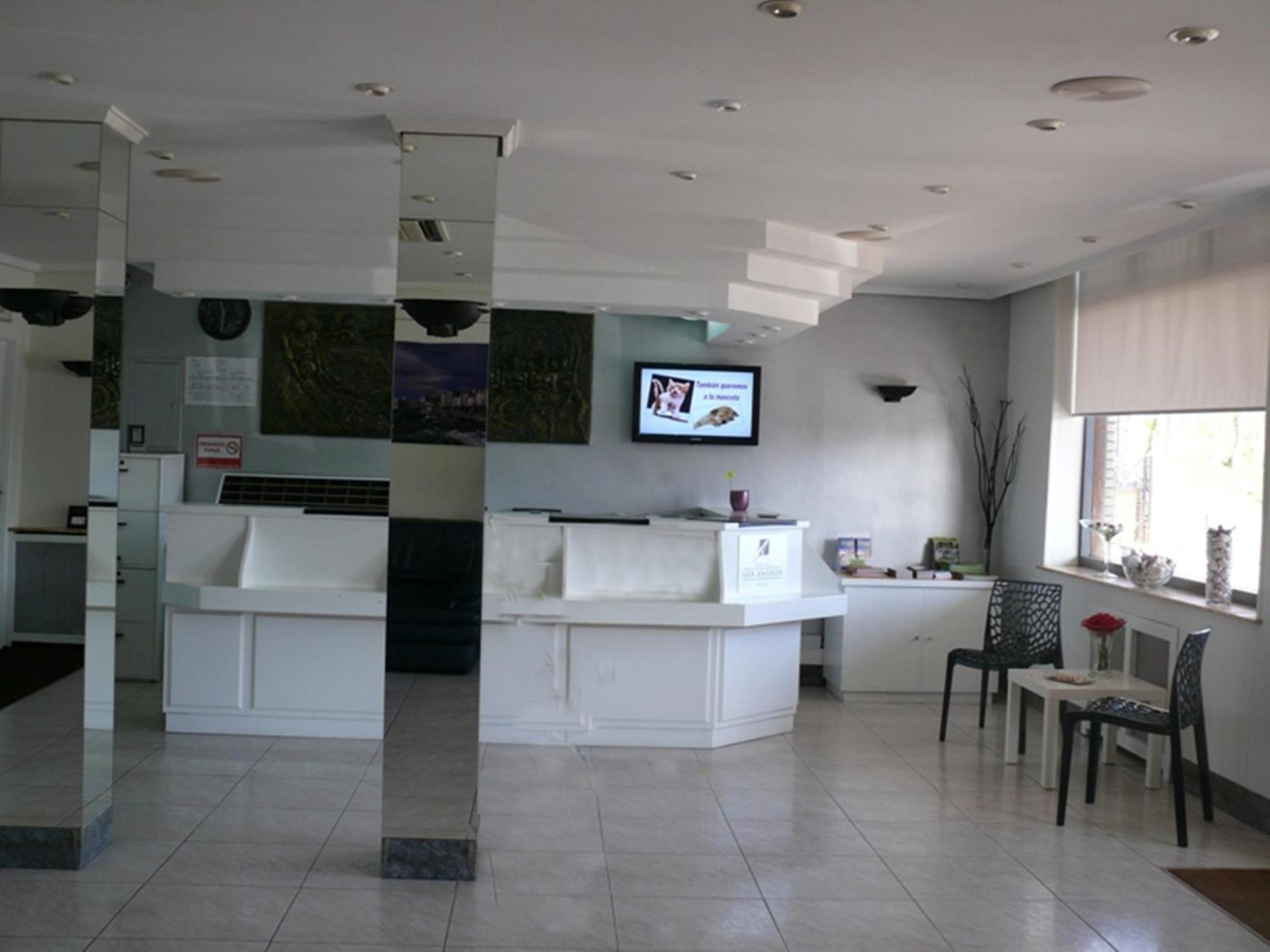 Hotel Los Angeles Guarnizo Zewnętrze zdjęcie