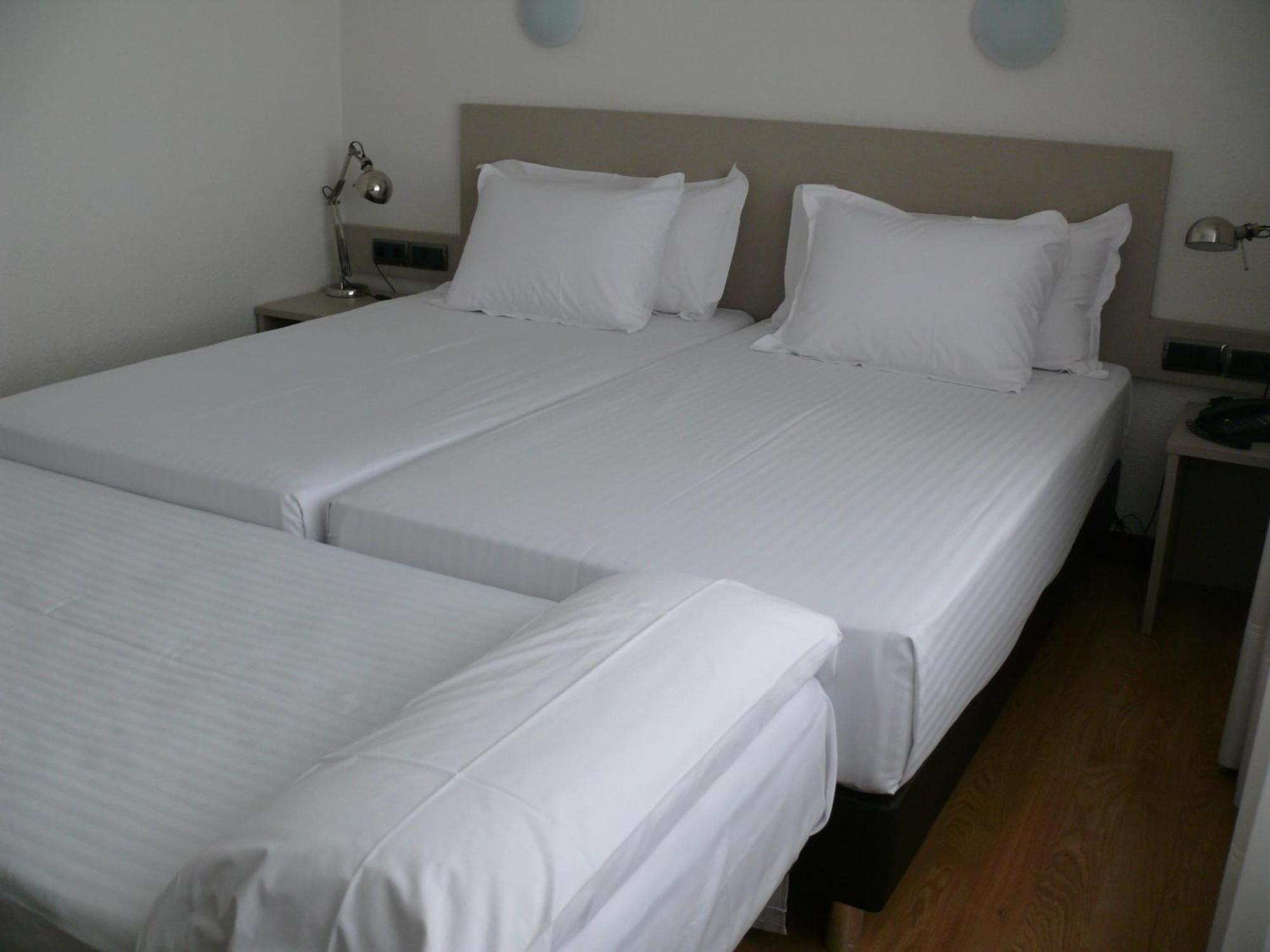 Hotel Los Angeles Guarnizo Zewnętrze zdjęcie