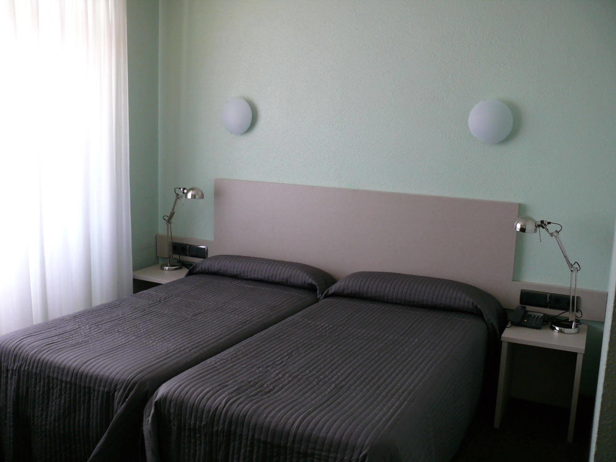 Hotel Los Angeles Guarnizo Zewnętrze zdjęcie